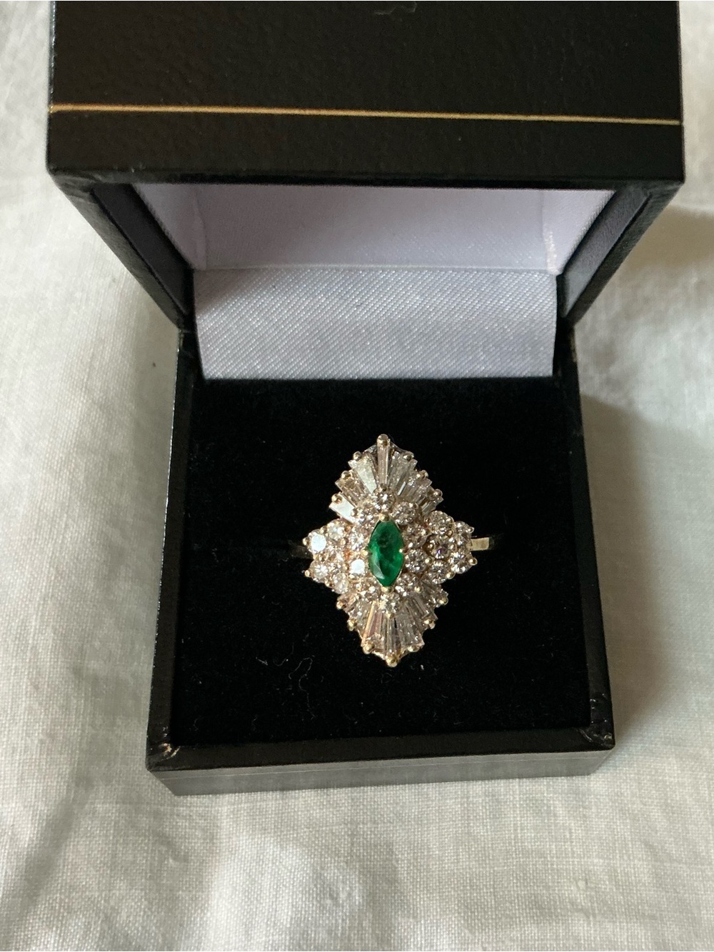 WOW! 14kt yellow gold diamond and emerald ring (135-13)